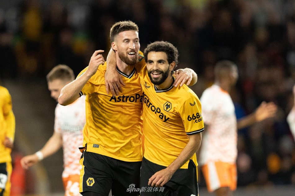 背景复杂而 背景复杂而