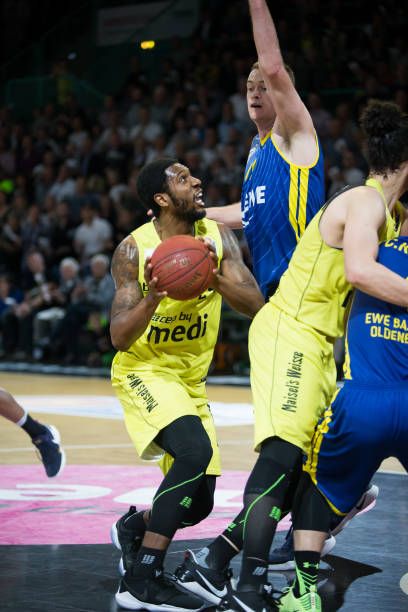 而扎卡似乎 而扎卡似乎